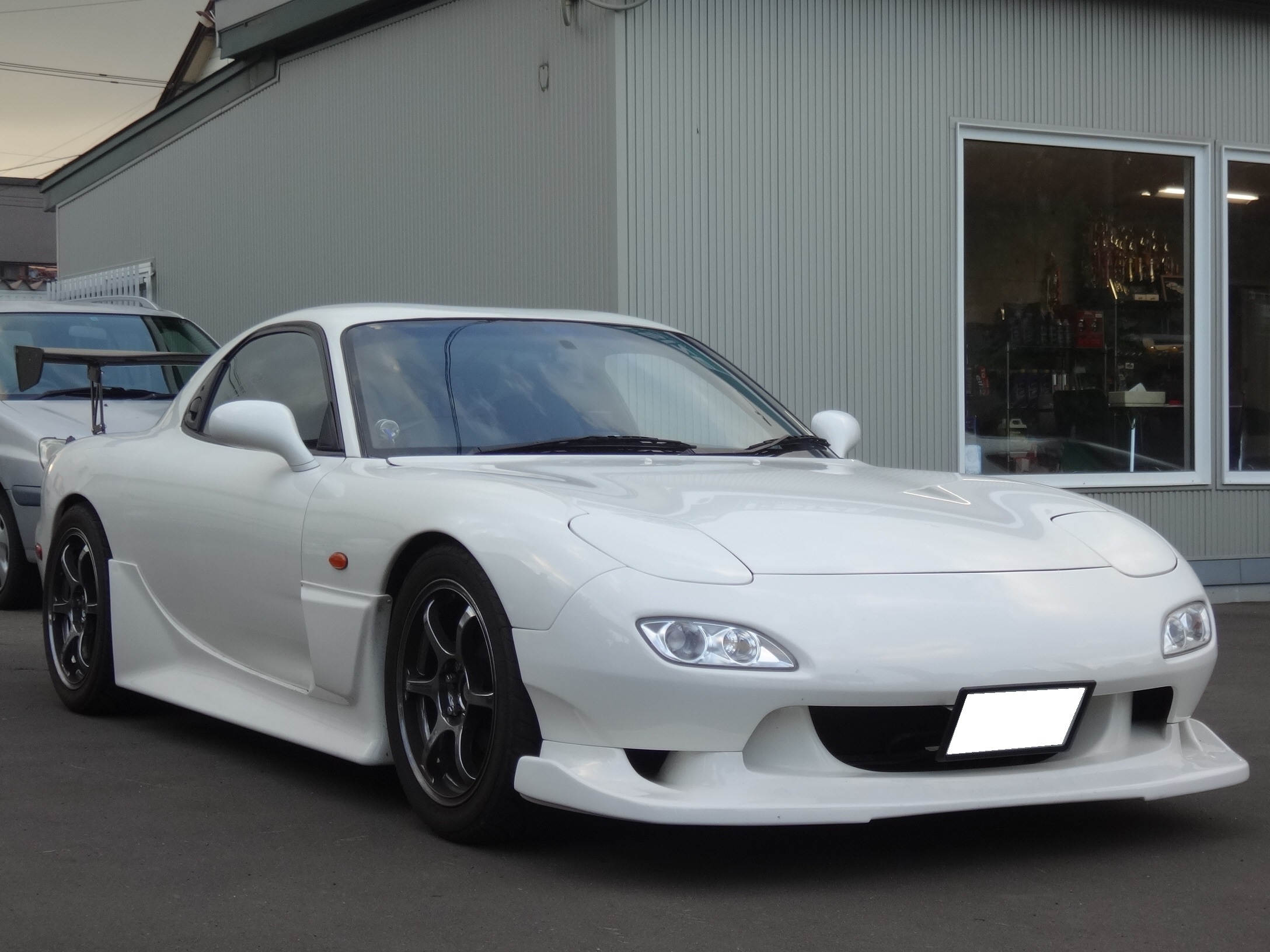 ＭＡＺＤＡ マツダ ＲＸ－７ ＦＤ３Ｓ 】 マフラー交換＋ＧＴウイング取付！ | 中古車・スポーツカーのイサイズ