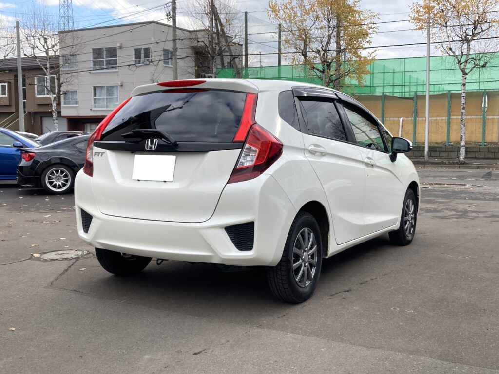 ホンダ、フィット、１３Ｇ、Ｆパッケージ、ＧＫ４、４ＷＤ、イサイズ札幌、