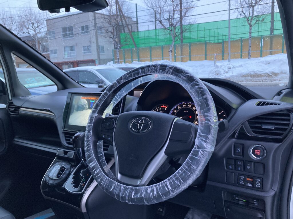 トヨタ、エスクァイア、ブラックテーラード、ＺＲＲ８５Ｇ、４ＷＤ、ウルトＷＵＲＴＨ防錆アンダーコーティング、イサイズ札幌、